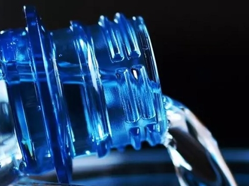 OCU analisis aguas embotelladas mejor opcion mas barata